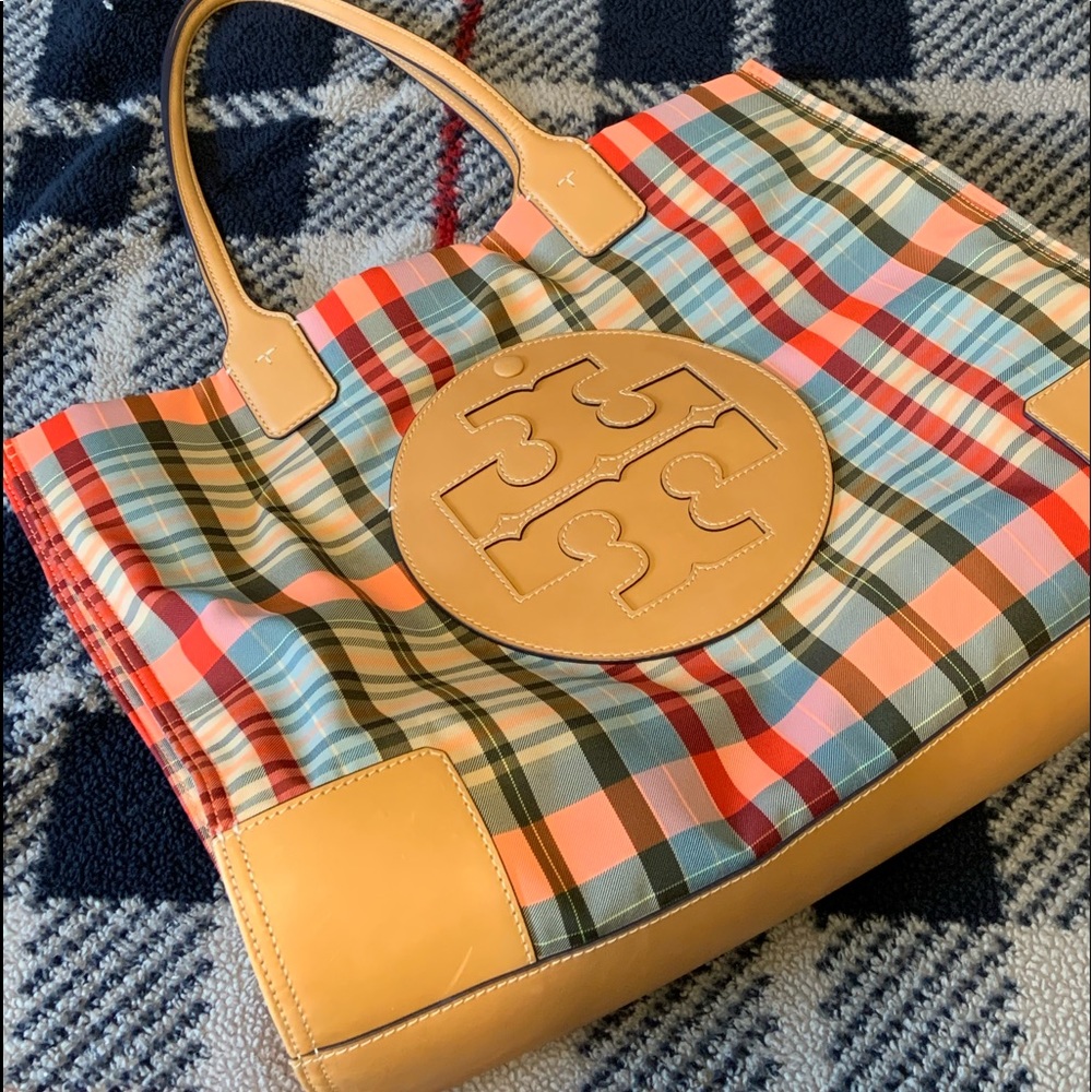 Beautiful tote handbag